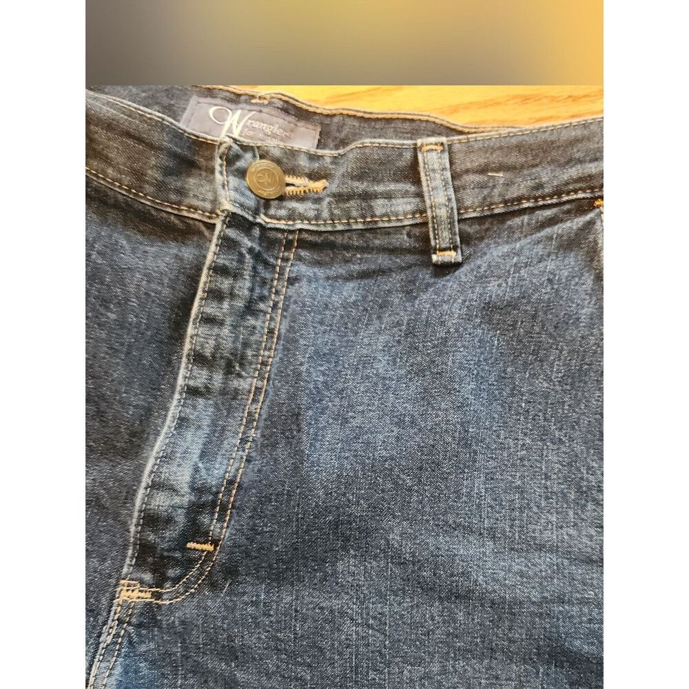 12 Wrangler for Women Classic High-Waist Denim Cropped Jeans- Medium Blue wash - Picture 6 of 8